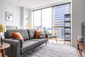 Loop Studio w Gym Pool nr Chicago Riverwalk CHI-240